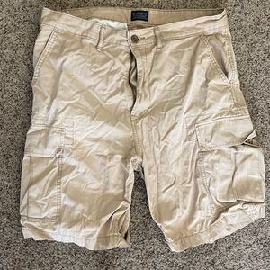 Levi shorts size 34